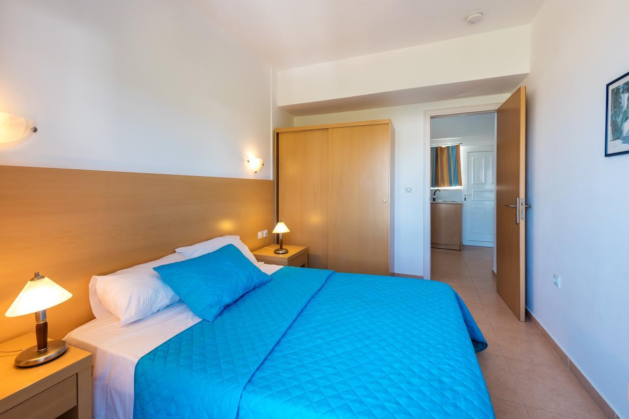 Corafili Holiday Suites キオタリ エクステリア 写真